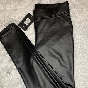 Fashion nova leather leggings